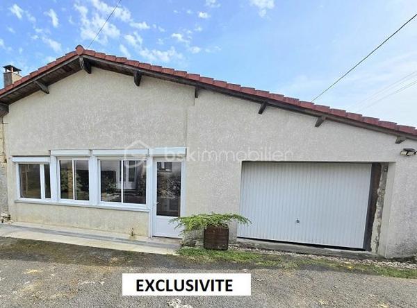 Située à proximité des commerces et des commodités, à 15 mn de MONTENDRE, 20 mn de COUTRAS, 30 mn de LIBOURNE et de ST ANDRE DE CUBZAC, à 50 mn du PONT D'AQUITAINE, cette maison vous séduira par ses prestations et ses volumes. Elle est composée d'une cuisine équipée, d'un salon/séjour, de 5 chambres, d'un bureau, d'une buanderie, d'une véranda, 2 salles d'eau et WC. 2 Garages, une terrasse avec pergola de 21 m2 et une piscine couverte (10 X 5) complètent ces prestations. Possibilité de créer un T2 pour du locatif ou du AIR BnB avec une entrée indépendante. Chauffage poêle à bois + climatisation.