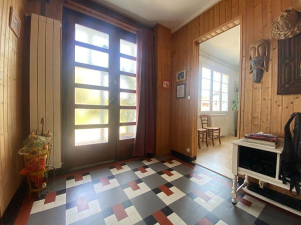 Maison familiale 3 chambres, jardin, garage, proche centre ville