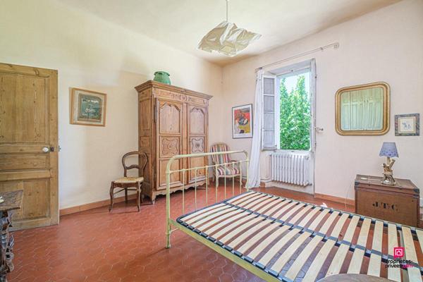 Maison 10 pièce(s) 330 m2 avec terrain 4000 m² et Piscine