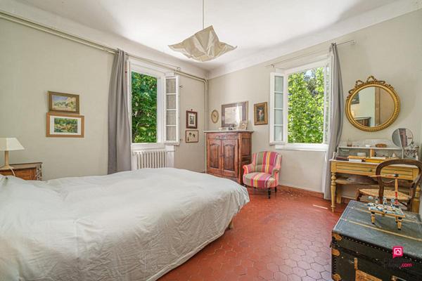 Maison 10 pièce(s) 330 m2 avec terrain 4000 m² et Piscine