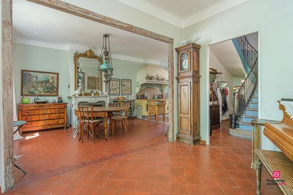 Maison 10 pièce(s) 330 m2 avec terrain 4000 m² et Piscine