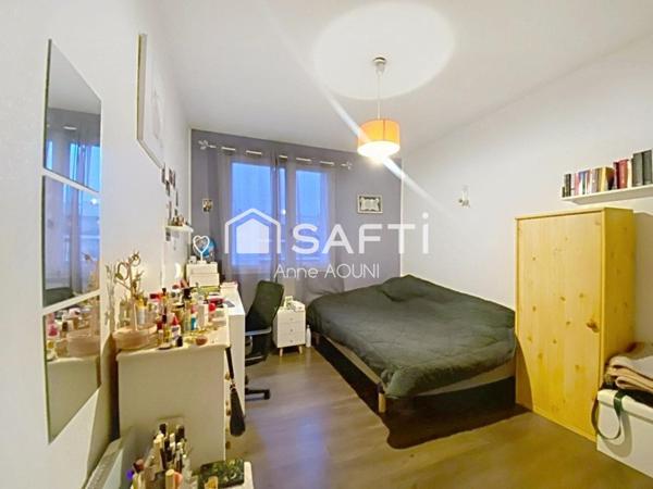 Appartement de 91 m²  : 5 pièce(s) / 3 chambres