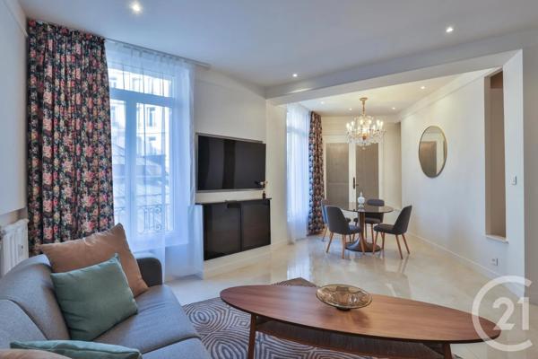 Appartement F2 à vendre  2 pièces - 73 m 2   NICE  - 06