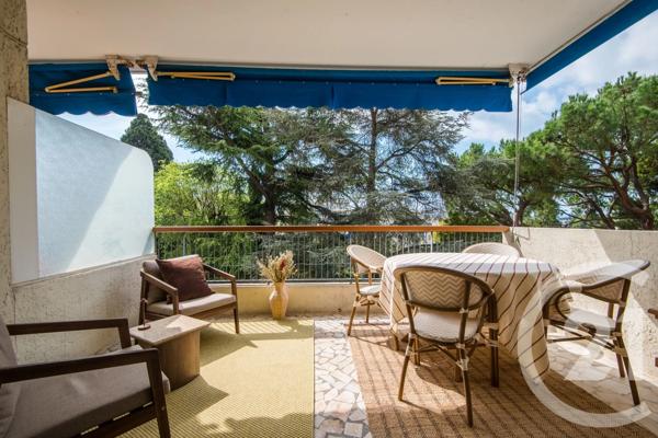 Appartement F2 à vendre  2 pièces - 73 m 2   NICE  - 06