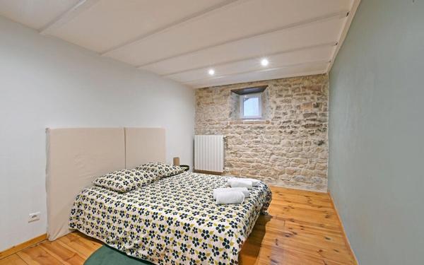 Maison à vendre    4 pièces • 148,14 m2 Bagnols-sur-Cèze