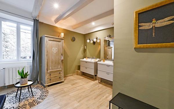 Maison à vendre    4 pièces • 148,14 m2 Bagnols-sur-Cèze