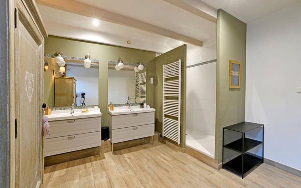 Maison à vendre    4 pièces • 148,14 m2 Bagnols-sur-Cèze