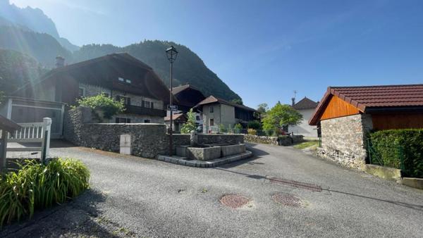 Maison à fort potentiel, Idéal investisseurs ou grande famille , proximité Sallanches
