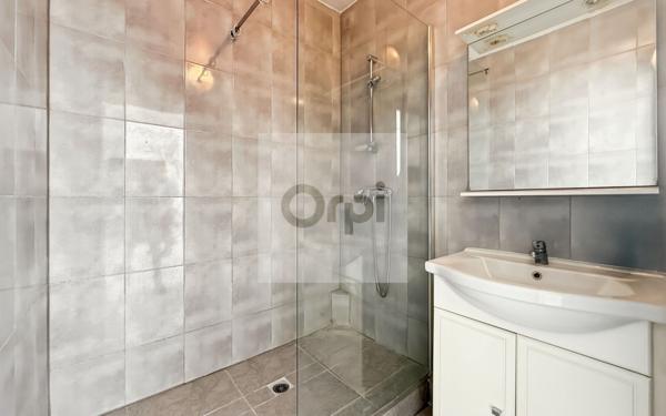 Appartement à vendre    3 pièces • 54,18 m2 Romainville