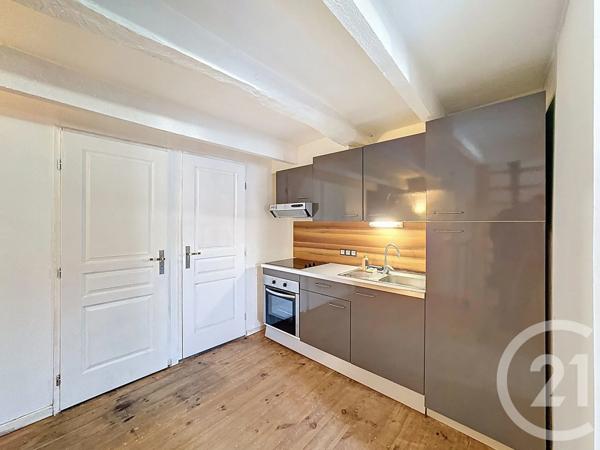 Appartement F2 Bis à vendre  4 pièces - 82,20 m 2   ST MAXIMIN LA STE BAUME  - 83