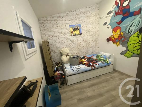 Appartement F2 Bis à vendre  4 pièces - 82,20 m 2   ST MAXIMIN LA STE BAUME  - 83