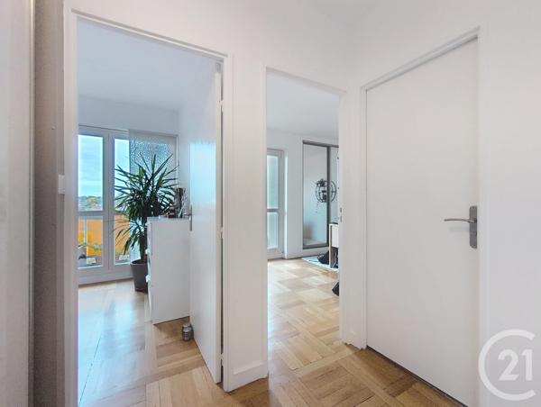 Appartement F4 à vendre  4 pièces - 85,60 m2 MELUN - 77