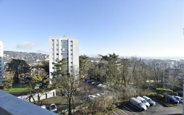 Appartement à louer    3 pièces • 60,84 m2 Oullins