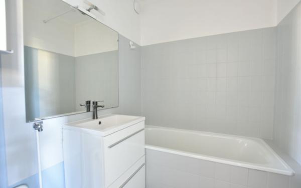 Appartement à louer    3 pièces • 60,84 m2 Oullins