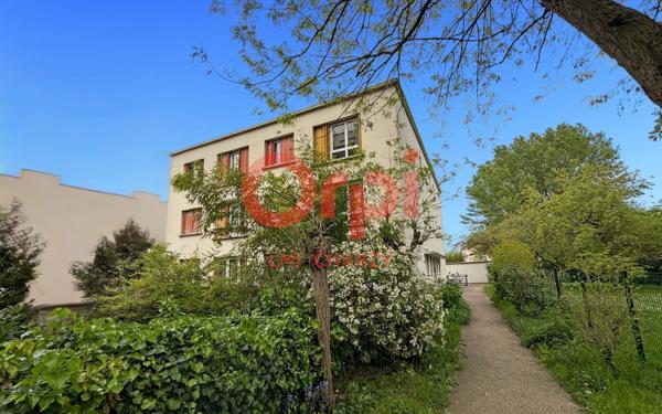 Appartement à vendre    2 pièces • 52,88 m2 Les Pavillons-sous-Bois