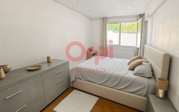 Appartement à vendre    2 pièces • 52,88 m2 Les Pavillons-sous-Bois