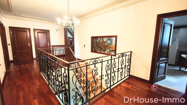 Maison à vendre 12 pièces de 600 m²