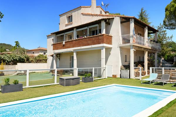 Maison Bouc Bel Air 7 pièces 192 m² sur une parcelle de terrain de 1470 m²