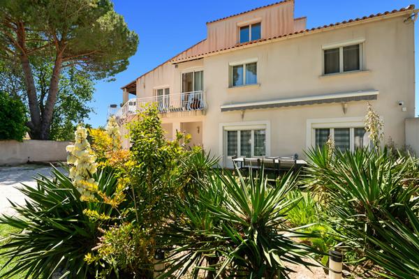 Maison Bouc Bel Air 7 pièces 192 m² sur une parcelle de terrain de 1470 m²