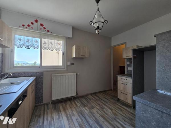 Appartement T3 avec balcon, garage et vue dégagée