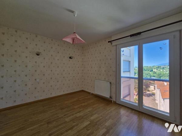 Appartement T3 avec balcon, garage et vue dégagée