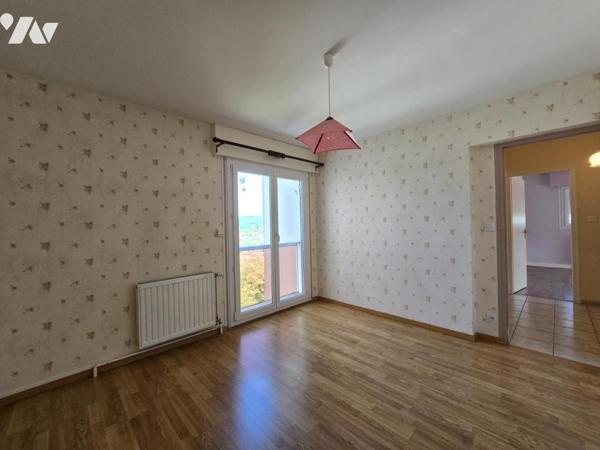Appartement T3 avec balcon, garage et vue dégagée