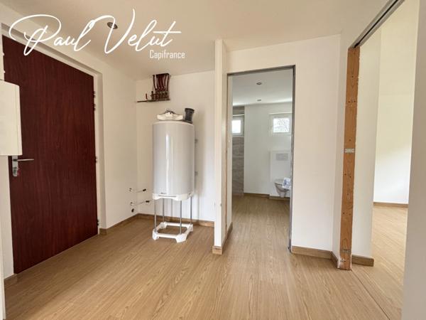 Appartement 3 pièces entièrement rénové – Balcon plein sud – Vue dégagée – Bourg-d’Oisans