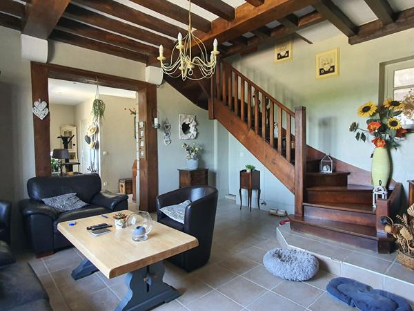 MAISON DE CARACTÈRE À VENDRE À SAINT AIGNAN