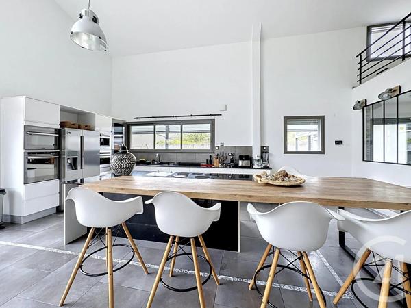 Maison à vendre  5 pièces - 235,40 m 2   VILLENEUVE DU PAREAGE  - 09