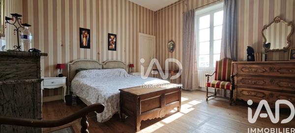 Maison à vendre 11 pièces 299 m² Fontenay-le-Comte