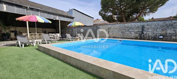Maison à vendre 11 pièces 299 m² Fontenay-le-Comte