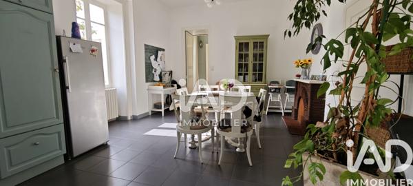 Maison à vendre 11 pièces 299 m² Fontenay-le-Comte