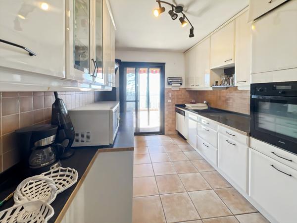 Vue mer panoramique Appartement 5 pièces 131.25 piscine
