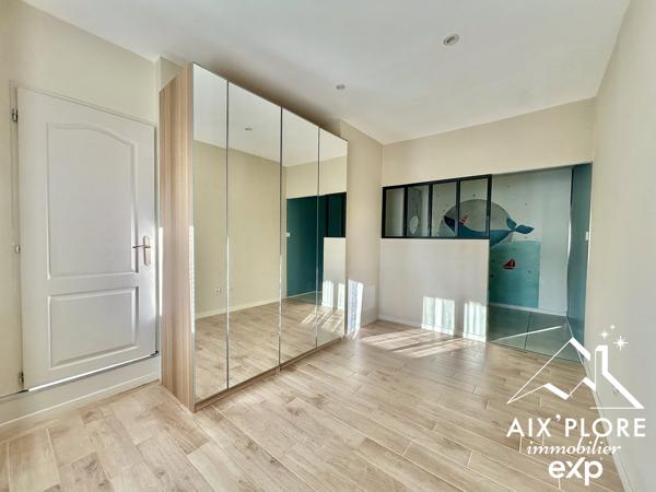 MAISON T5 TRAVERSANTE – 120 m² HABITABLES – PARCELLE 1650 m² AVEC PISCINE  et dépendance