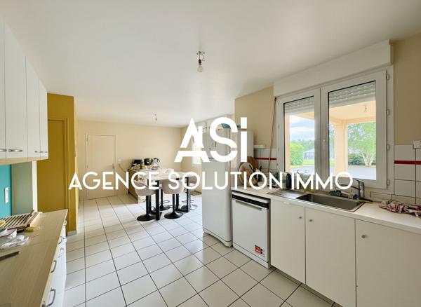 Maison 10 pièce(s) 193m² sur terrain de plus de 1300m² sur Ernee