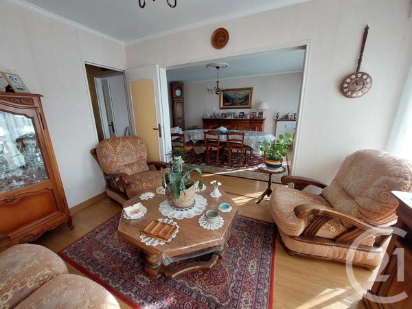 Appartement F2 Bis à vendre  3 pièces - 75,56 m 2   MONTLUCON  - 03