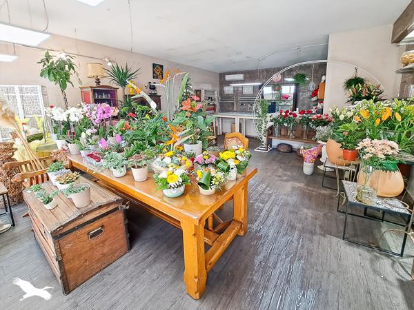 Local commercial à vendre |  Marseille 09 |  |