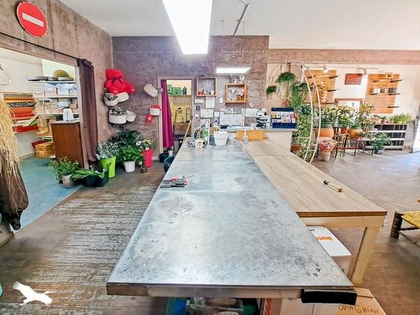 Local commercial à vendre |  Marseille 09 |  |