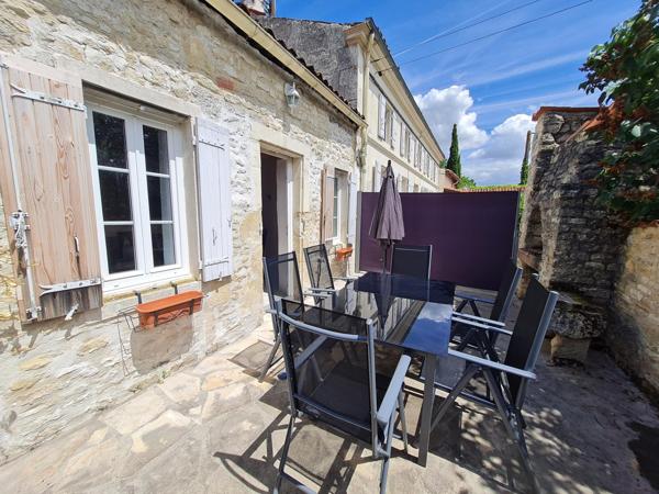 Maison charentaise rénovée de 170m2 avec 3 gîtes