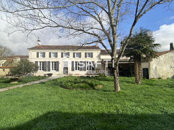 Maison charentaise rénovée de 170m2 avec 3 gîtes