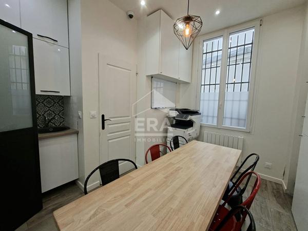Local Commercial Paris 4 pièces 28.70 m2
