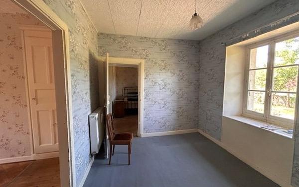 Maison à vendre    9 pièces •  Saint-Étienne-de-Saint-Geoirs