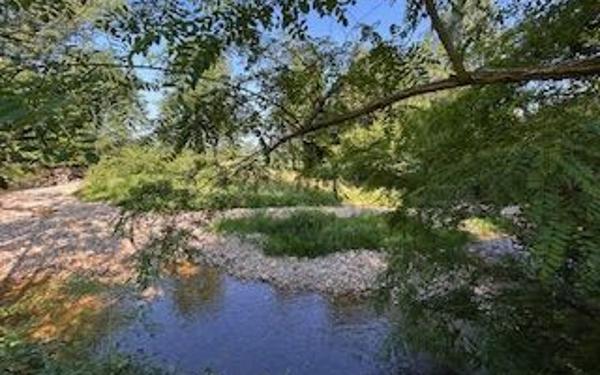 Maison à vendre    9 pièces •  Saint-Étienne-de-Saint-Geoirs