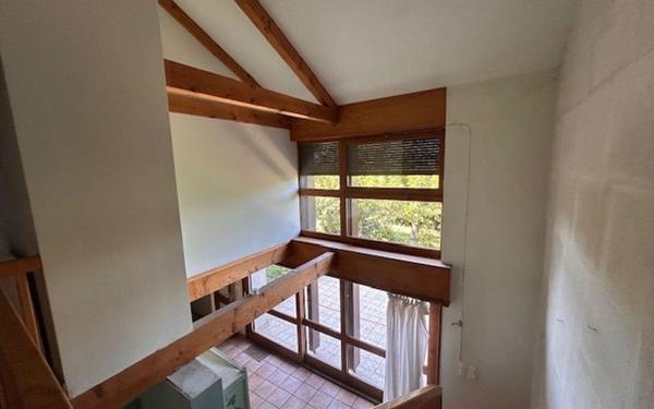 Maison à vendre    9 pièces •  Saint-Étienne-de-Saint-Geoirs