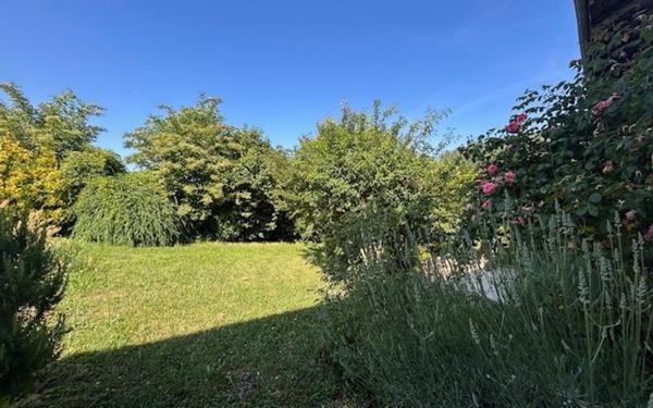 Maison à vendre    9 pièces •  Saint-Étienne-de-Saint-Geoirs