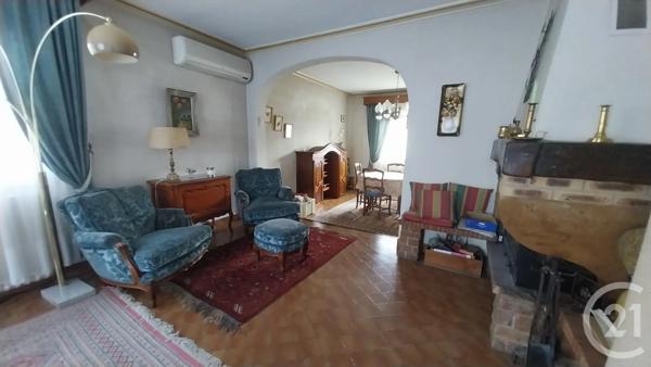 Maison à vendre  8 pièces - 200 m 2   MONTMERLE SUR SAONE  - 01