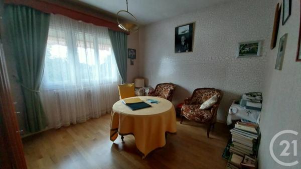 Maison à vendre  8 pièces - 200 m 2   MONTMERLE SUR SAONE  - 01