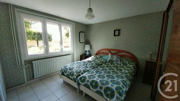 Maison à vendre  8 pièces - 200 m 2   MONTMERLE SUR SAONE  - 01