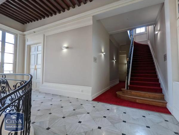 Appartement à louer 2 pièces 37.36m² Albi (81000)