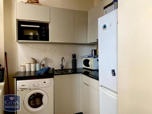 Appartement à louer 2 pièces 37.36m² Albi (81000)